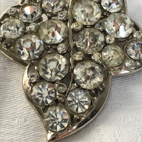 Vintage leaf brooch, glass crystals - Picture 5 of 11